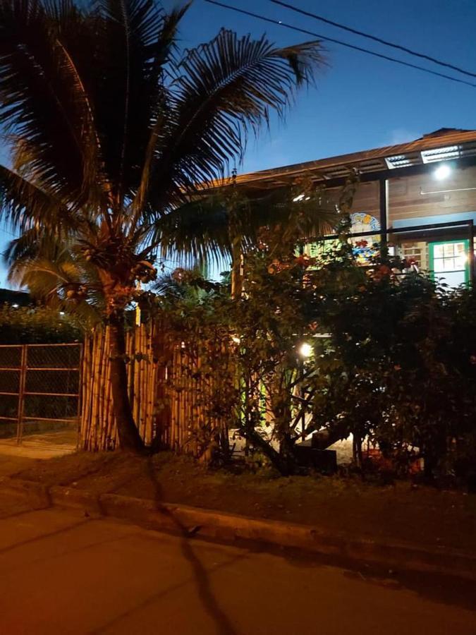 Отель The Bocas Corner Бокас-дель-Торо Экстерьер фото